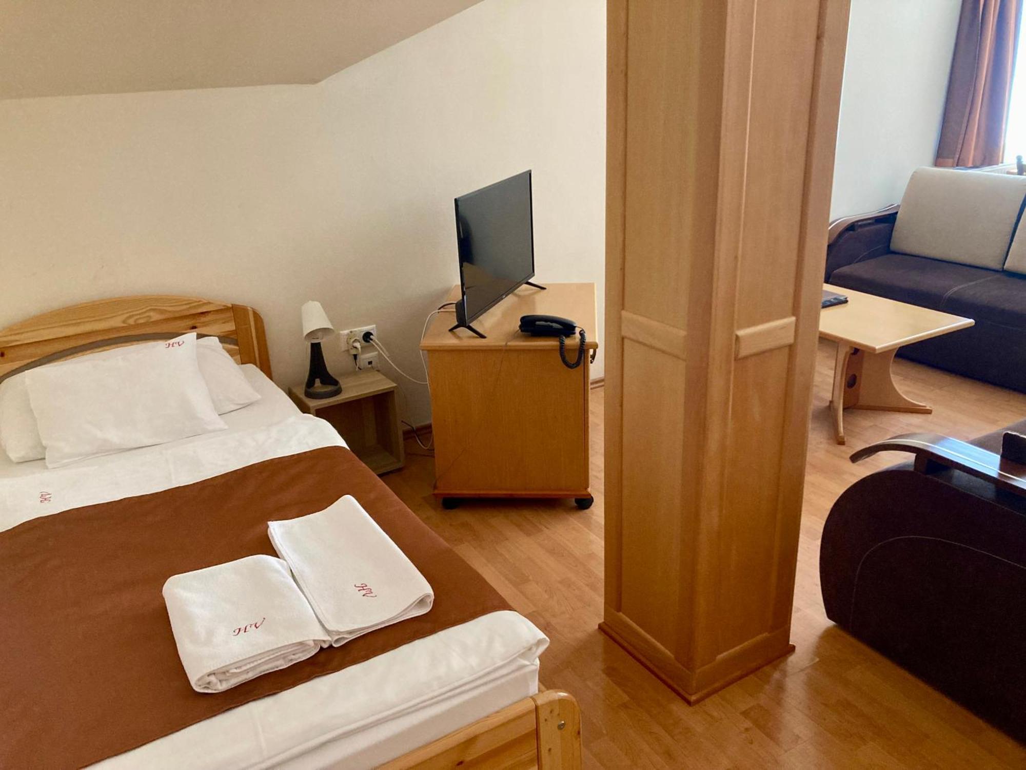 Het Vezer Apartmanhotel Komárom Стая снимка